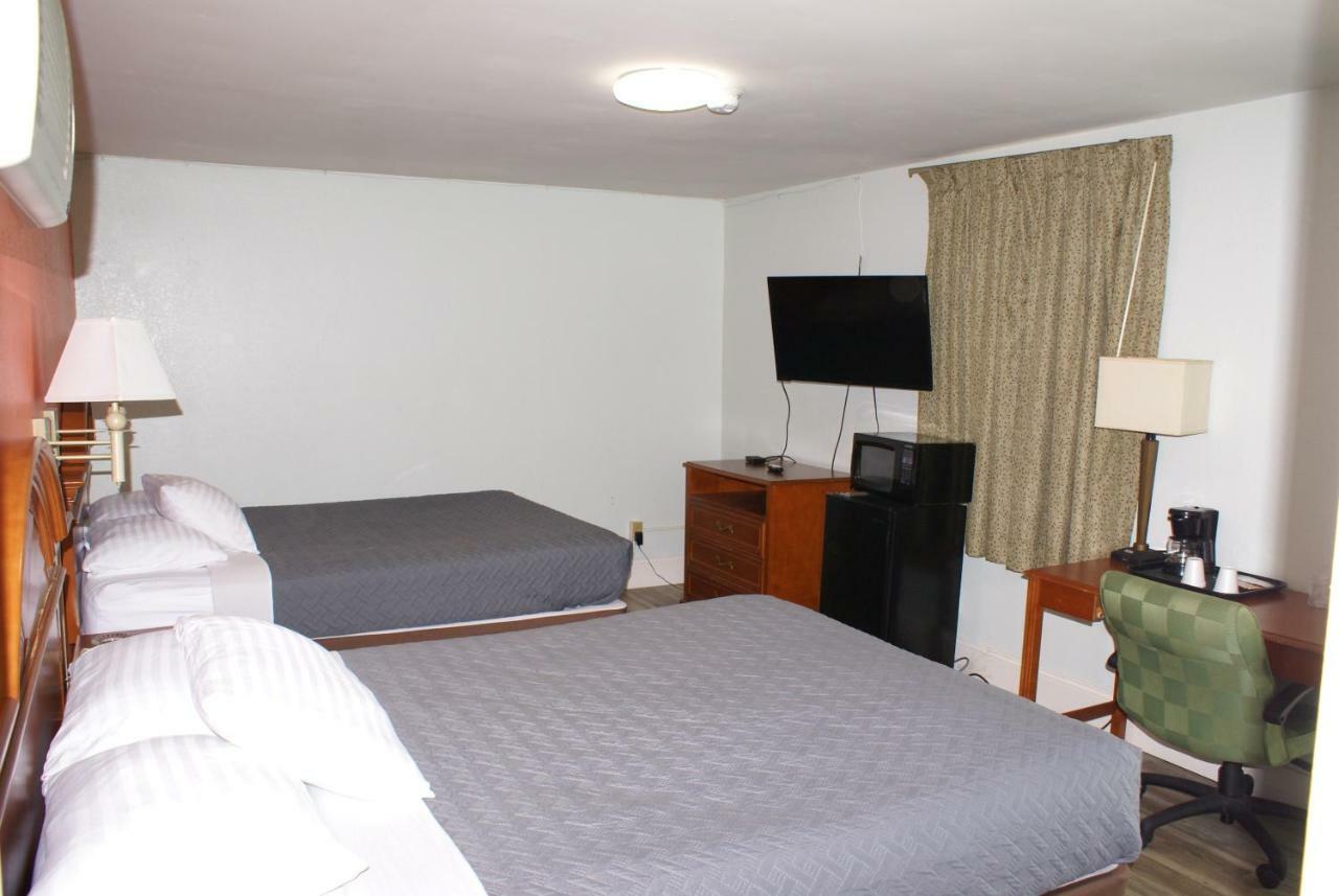 Whispering Pines Motel - Эшвилл Экстерьер фото
