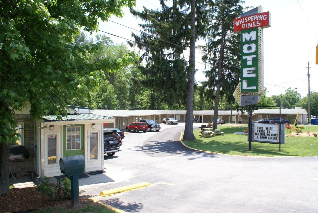 Whispering Pines Motel - Эшвилл Экстерьер фото